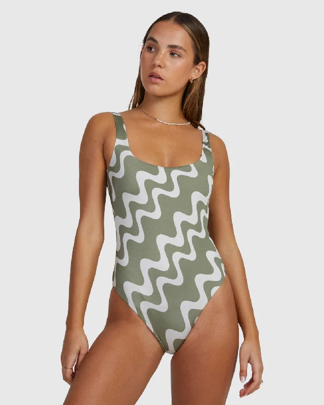 Women’s one-piece swimsuit aqua glow -Waves Scooped One-Piece Swimsuit - Agave